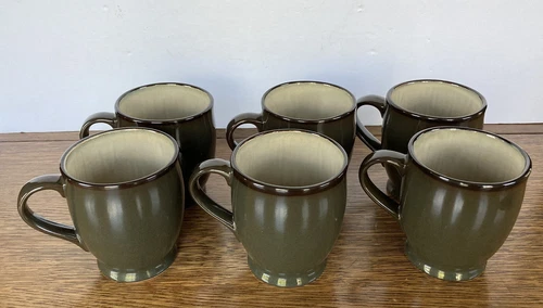 Set of 4 Mikasa Gourmet Basics Jade Stoneware 4" Tall Coffee Mugs MINT