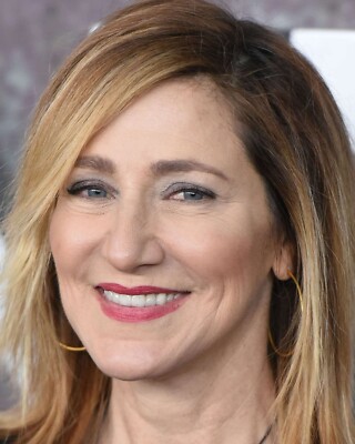 EDIE FALCO 8x10 PHOTO *