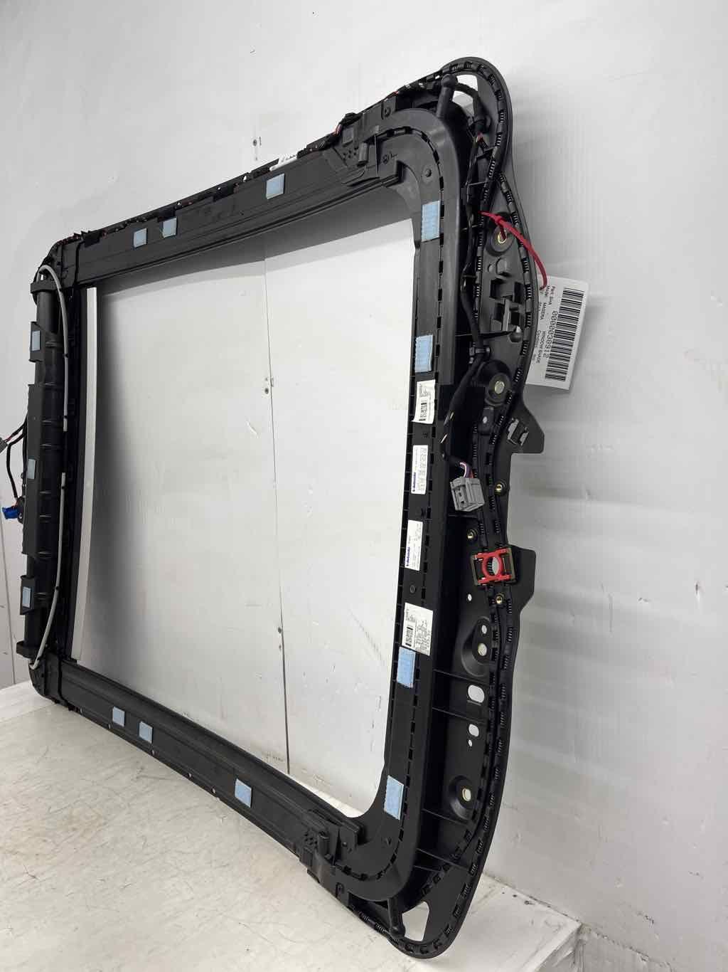2017-2020 MASERATI LEVANTE OVERHEAD SUNROOF ASSEMBLY W/ WINDOW SHADE 670089773