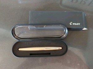 Pilot MR Metropolitan Collection Fountain Pen, Gold, Medium K13