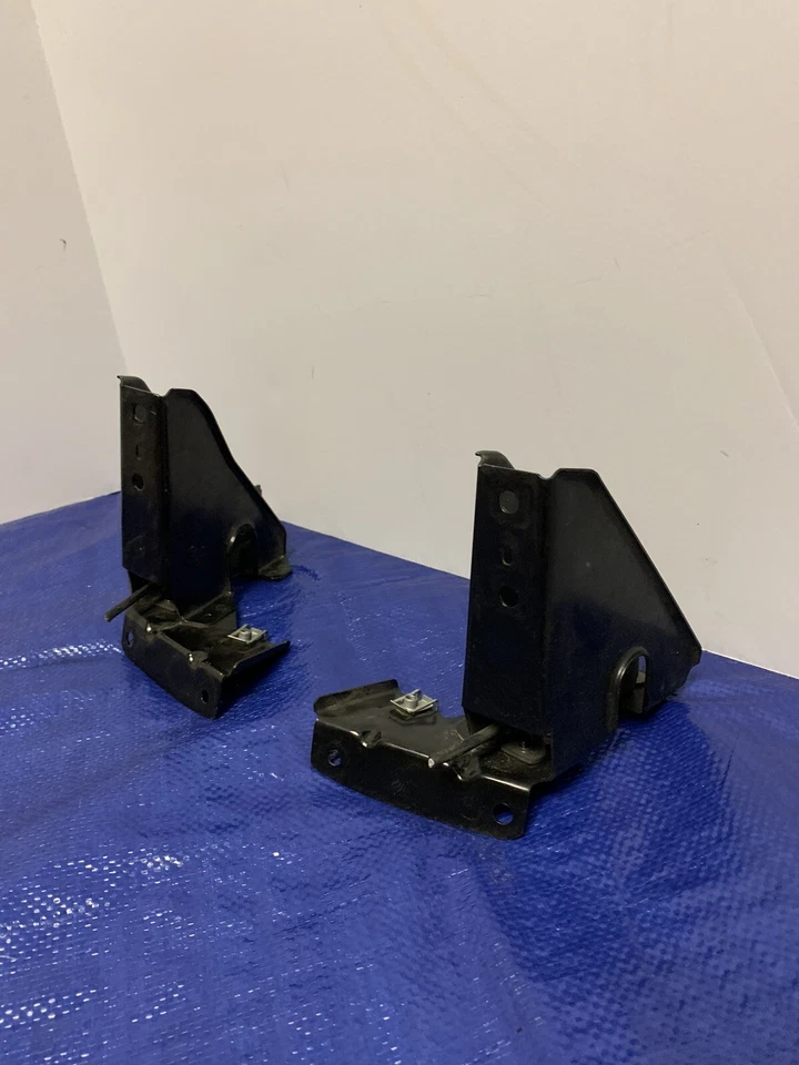 BMW E90 E91 E92 E93 325I 328I 330I 335I Hood Latch Pair Left Right  - Изображение 3 из 4