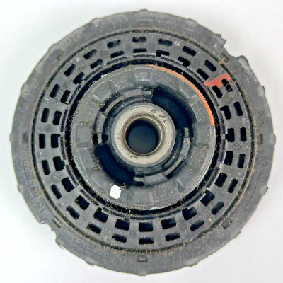 GM Genuine Parts 84583352 Suspension Strut Mount - 193468584967 