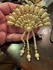 Vintage gold tone faux pearl waterfall Hair Barrette