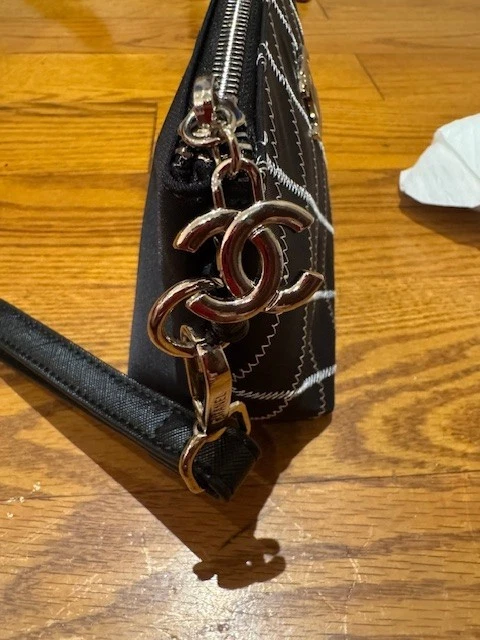 Chanel GWP Black Makeup Bag or Wristlet Bag - Image 2 of 4