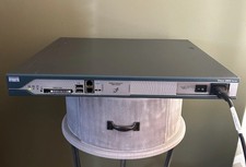 Cisco 2811 Router.  READ DESCRIPTION  