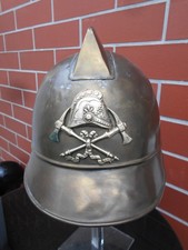 Alter Kaiserlicher Messing Helm einer Stadt Feuerwehr mit Feuerwehr-Wappen