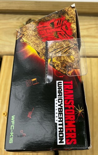 Transformers Deluxe Class War for Cybertron Kingdom HUFFER NUEVO - Imagen 6 de 7