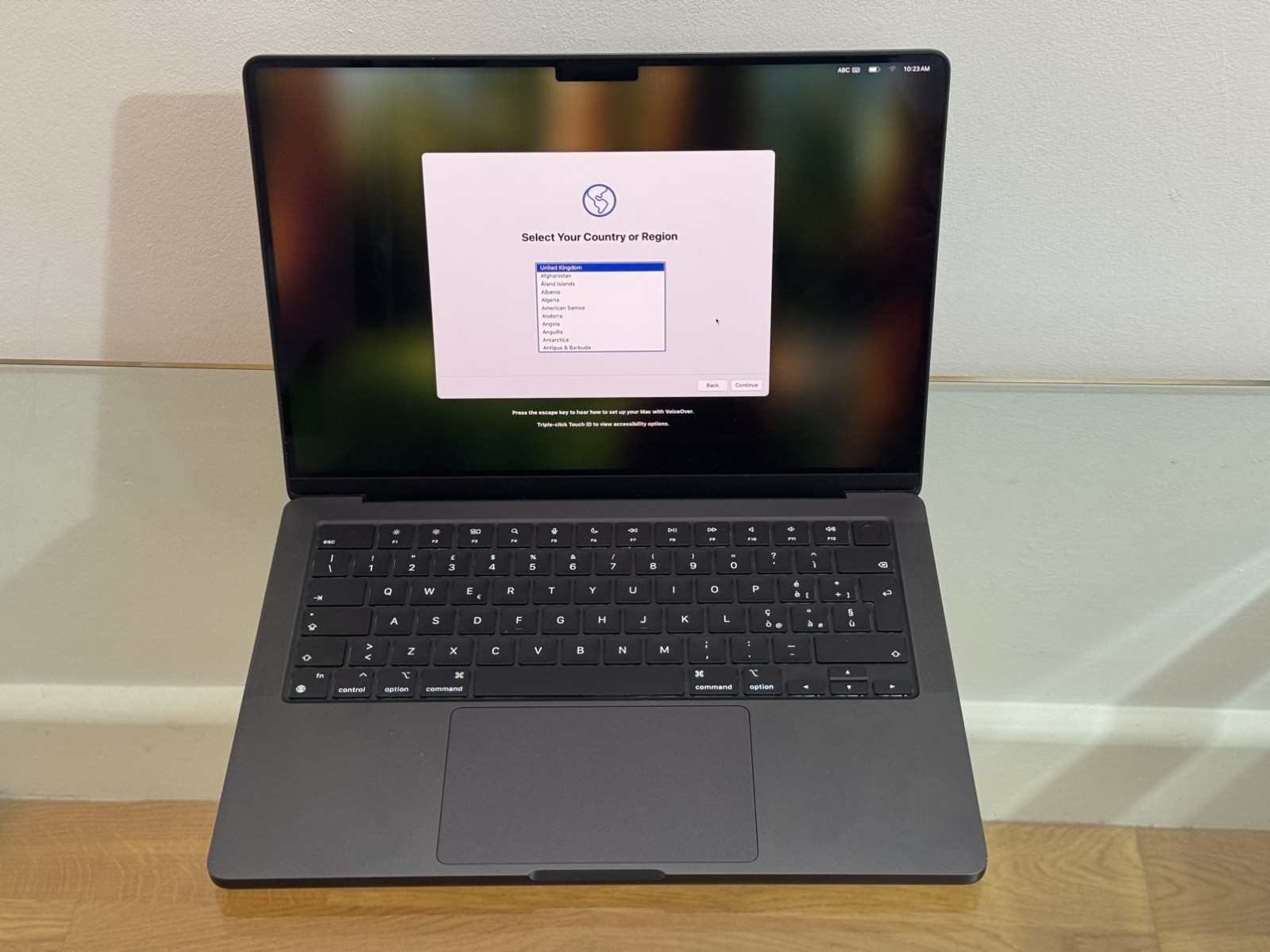 MacBook Pro 2024 14 Inch M4 16gb Ram 512gb SSD Excellent Condition No PSU