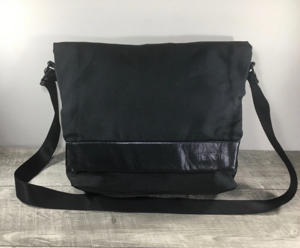 TUMI Nylon Leather Trim Flap Messenger Crossbody Laptop Shoulder Bag 4367D3