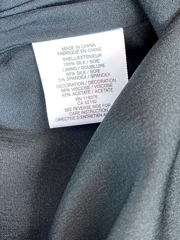 Vestido longo Helmut Lang preto sem mangas de seda gola V tamanho UK 10 novo - Imagem 4 de 4