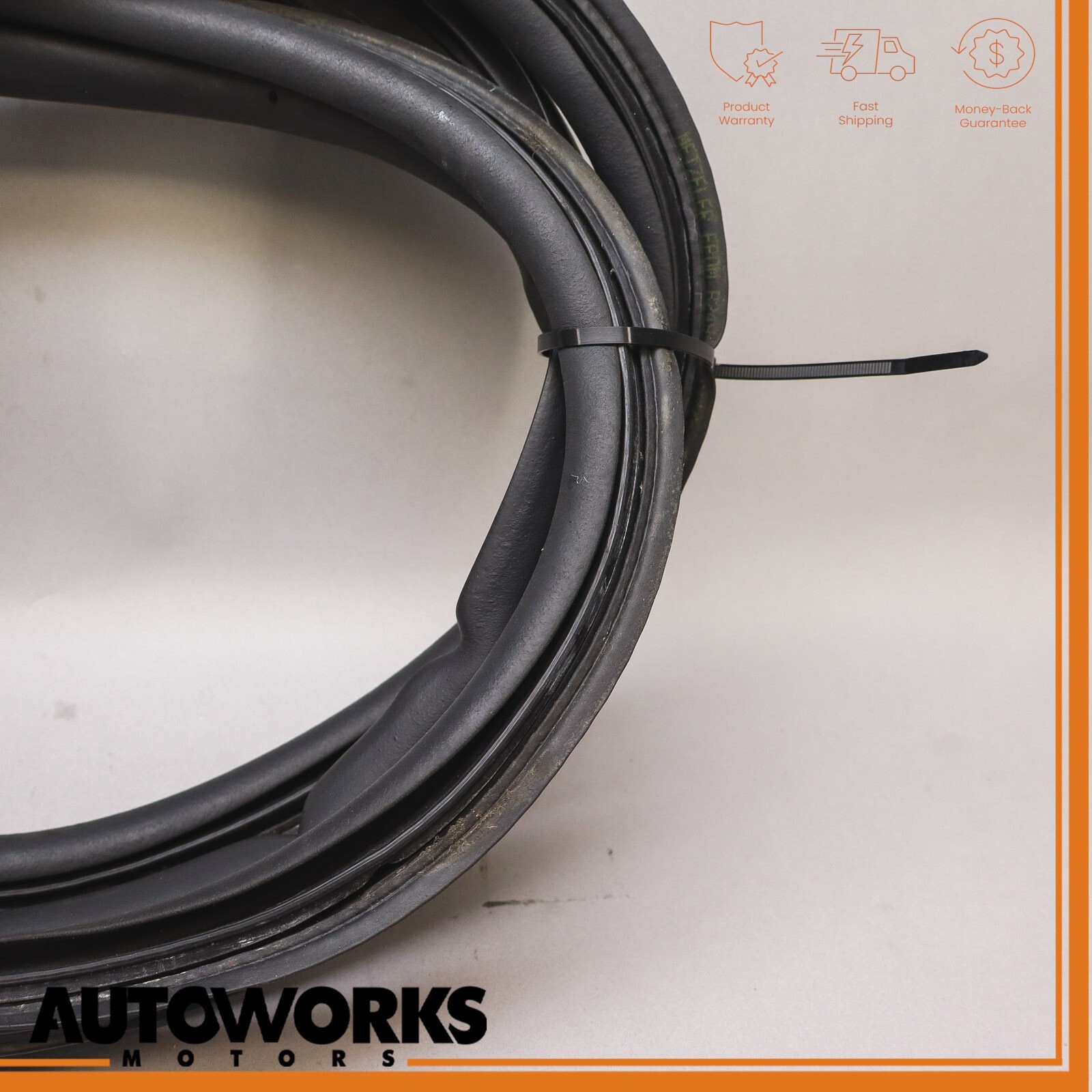 03-13 Maserati Quattroporte M139 Trunk Lid Cover Seal Rubber 66517200 OEM