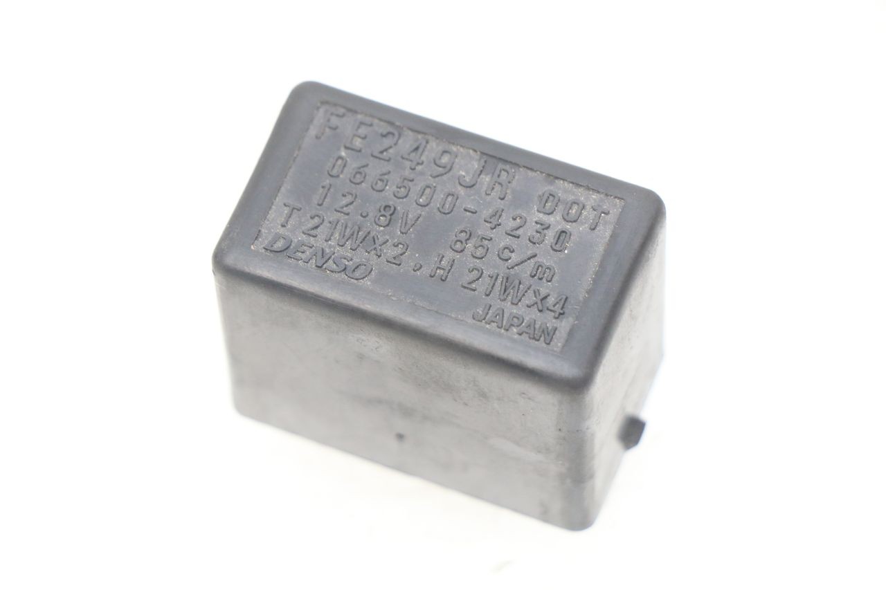 TURN SIGNAL RELAY - SUZUKI GSX-R GSXR 750 (2011 - 2016)