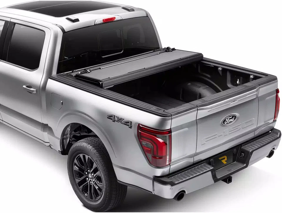BAK BAKFlip MX4 Hard Folding Tonneau Cover for Silverado & Sierra 2500 HD 6'9" Foto 3 de 4