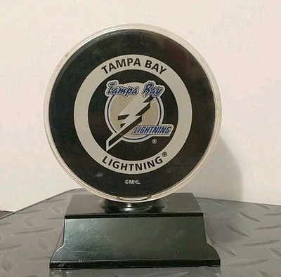 Tampa Bay Lightning NHL Vintage Official Game Hockey Puck(Stand Included)