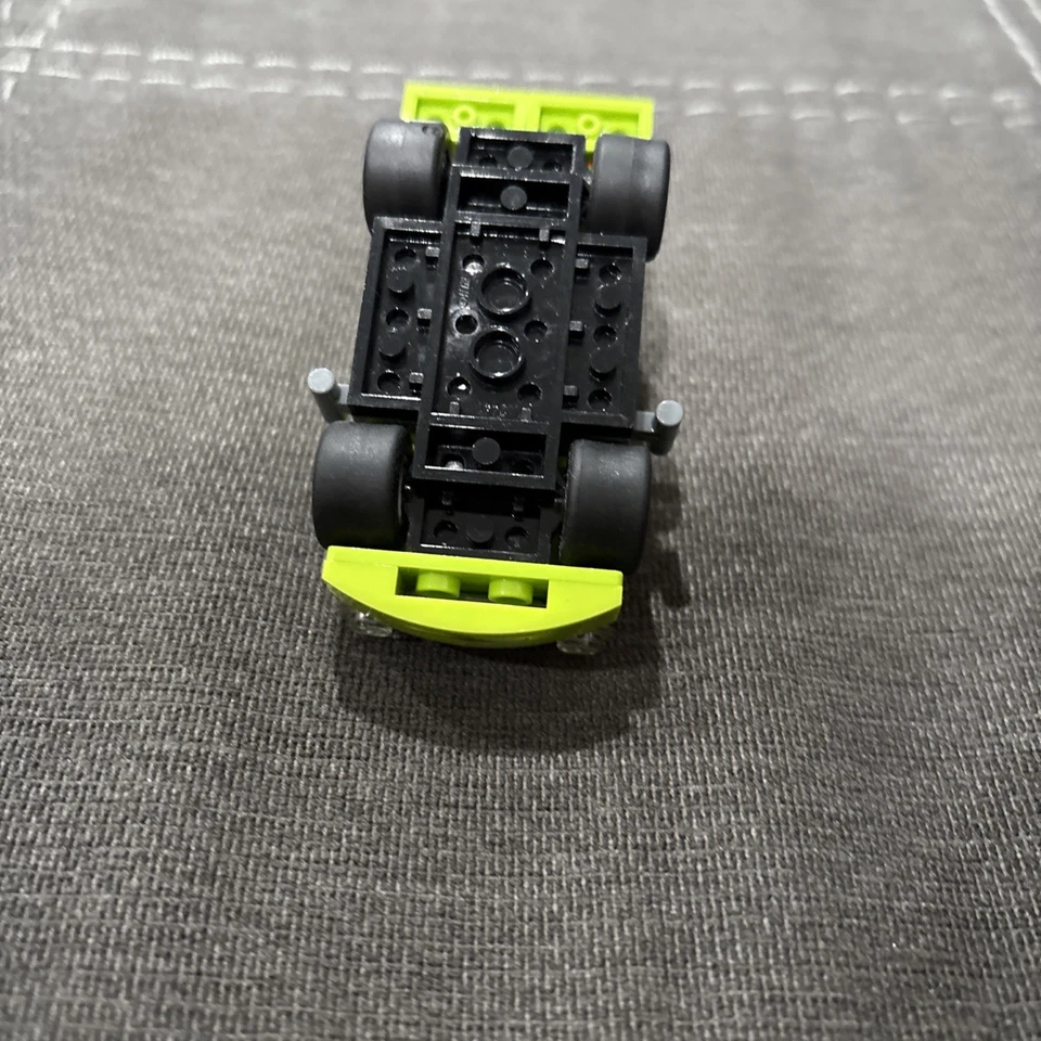 LEGO Cars: Spy Jet Escape (8638) GREEN CAR ONLY!!!! - Image 4 of 4