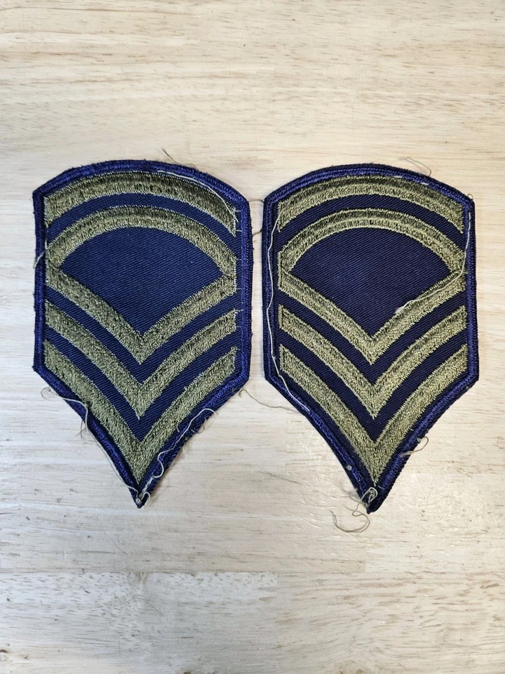 11 pcs Vintage Military Badges Patches Sew-On For Clothes Patches - Pre-owned - Image 3 of 4