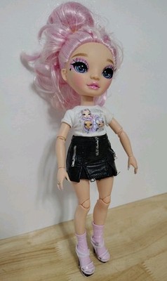 Rainbow High Minnie Choi K-Pop Doll Black Skirt & K Pop Tshirt Pink Hair RH Choi