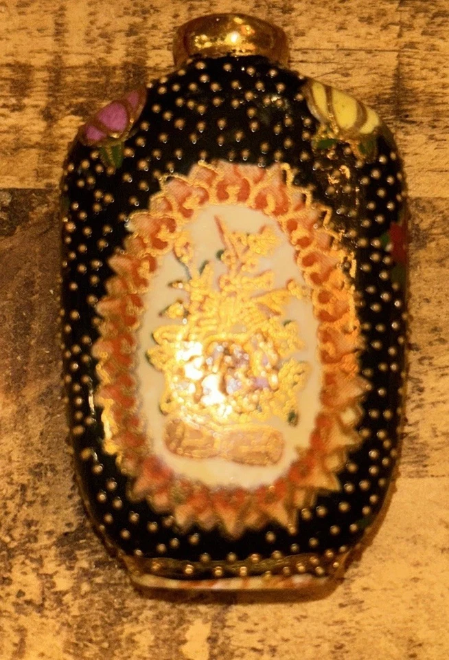 Antique Hand Painted Chinese Snuff Bottle No Stopper Qing Dynasty - Image 2 of 4