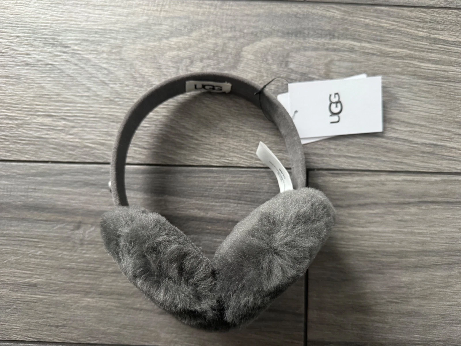 UGG SHEARLING CLASSIC EARMUFFS, CHARCOAL GRAY, NWT $85, ONE SIZE