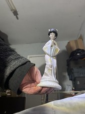 Unmarked Geisha Figurine