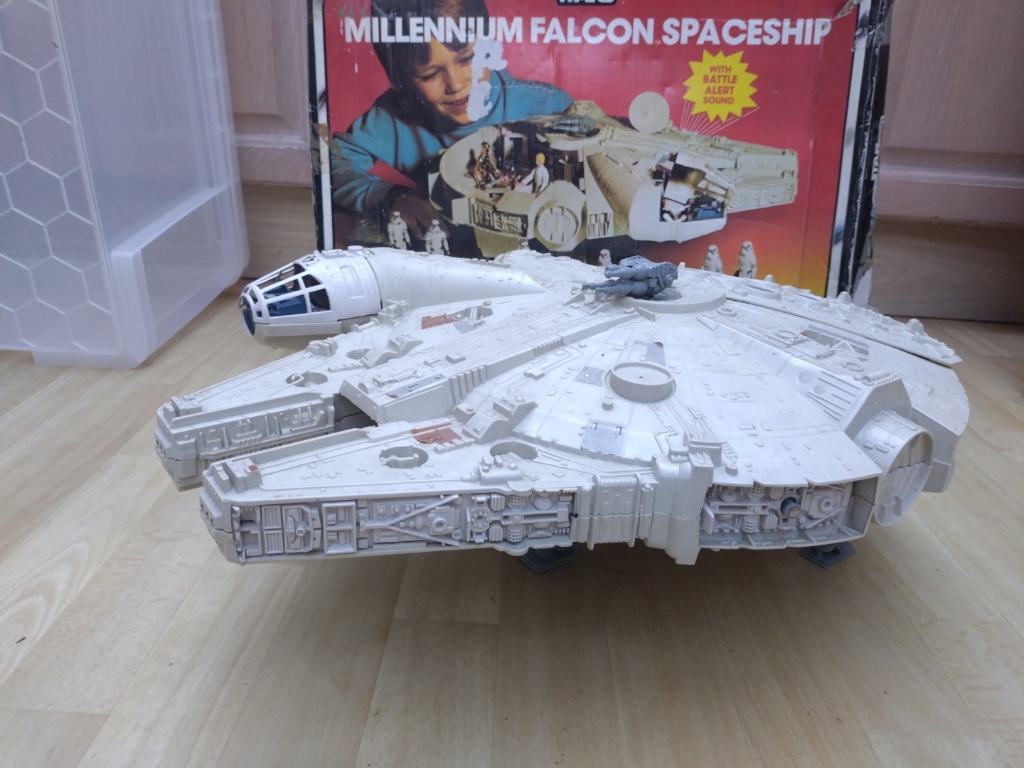 Picture 5 of 24