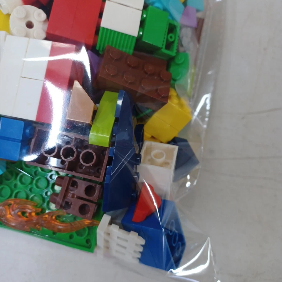 ZURU Max Build 2 Pound Bag of Building Blocks - Plus Figures - Image 3 of 4