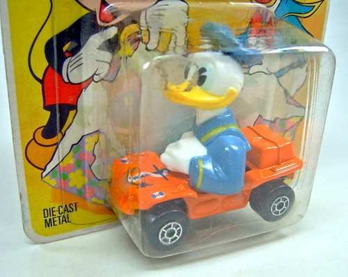 Matchbox Superfast Nr. WD-2 Walt Disney Donalds Buggy top auf Karte - Picture 2 of 4