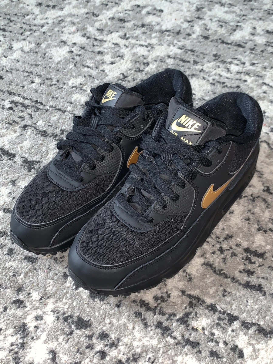 Air max hotsell 90s essential