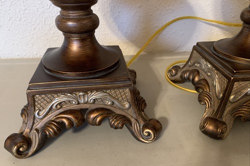 Vintage Pair 2 Amber Carmel Lucite Acrylic Table Lamps With Shades Scroll MCM - Picture 4 of 16