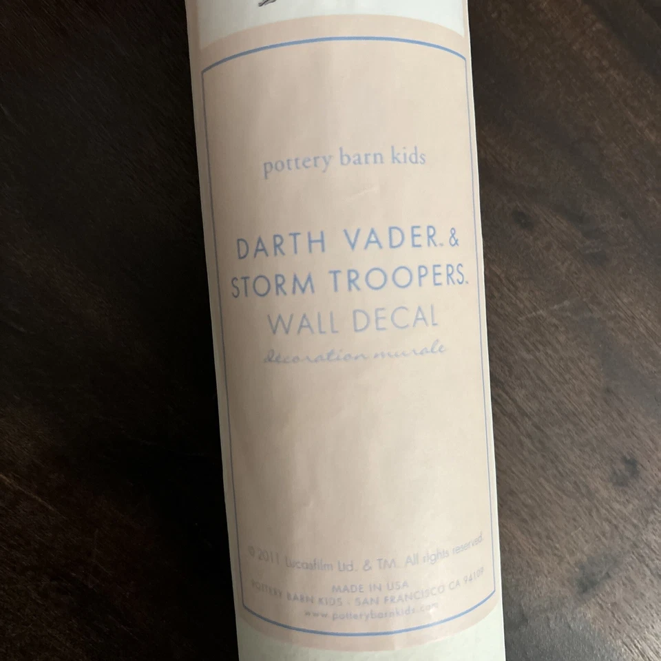 Calcomanía de pared Pottery Barn Kids Darth Vader y Storm Troopers Foto 2 de 2