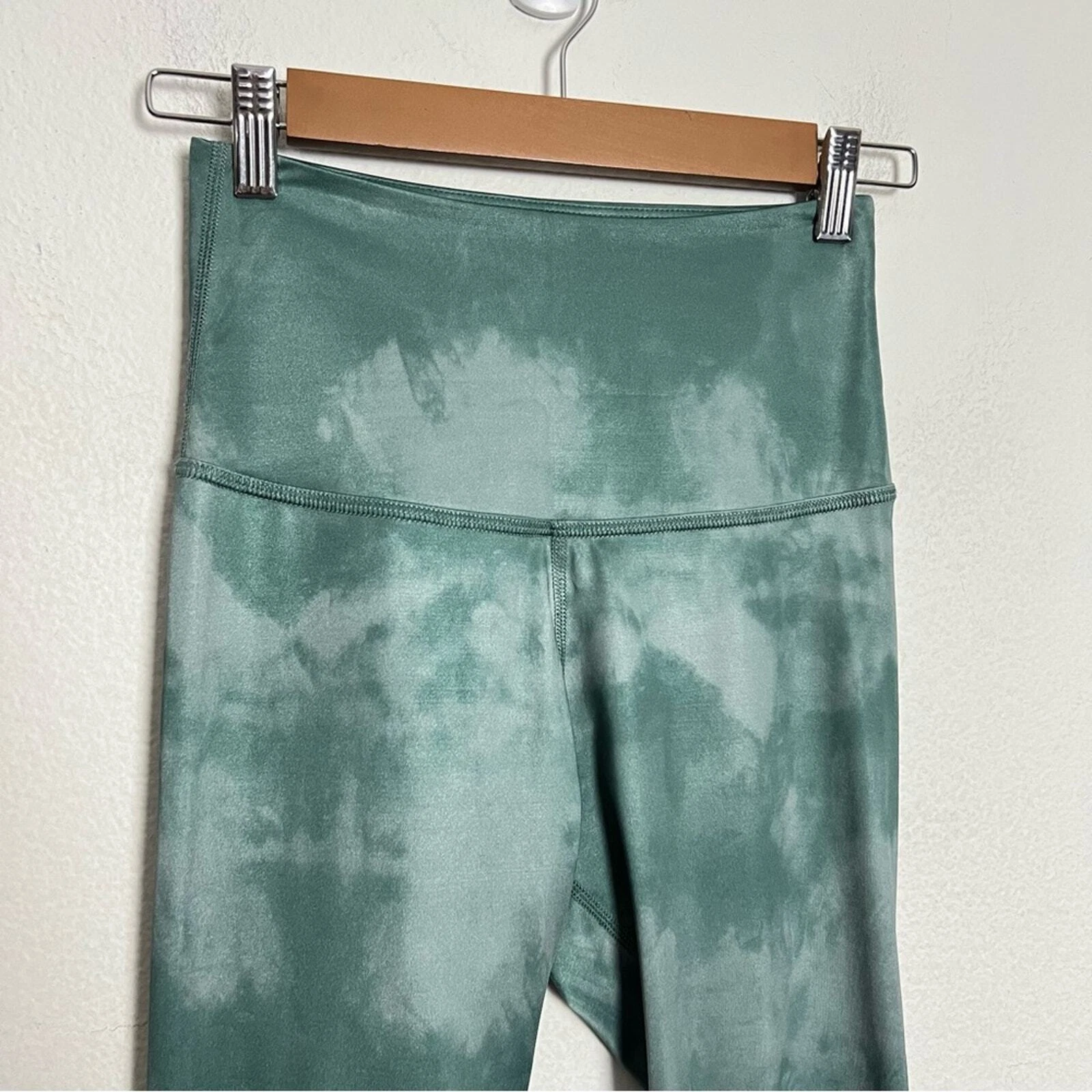 beyond-yoga lux high waisted smoke print leggings
