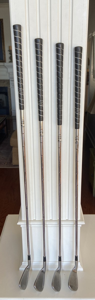 Dunlop Black Ti Iron Set (4,7,8,9) (4 clubs) ⛳ RH Regular Dunlop Black Ti Iron Set (4,7,8,9) (4 clubs) ⛳ RH Regular