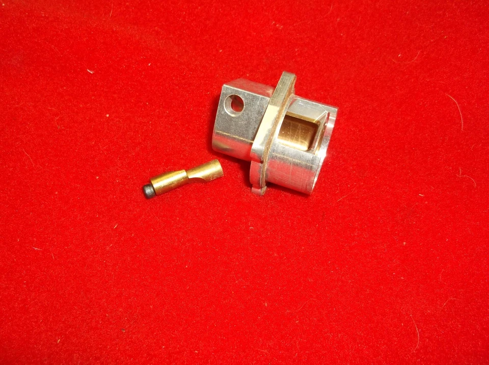 THIS IS A  NEW K&B 7.5 MARINE/AIRPLANE REAR INTAKE PLATE FOR R/C ENGINE - Image 3 of 4