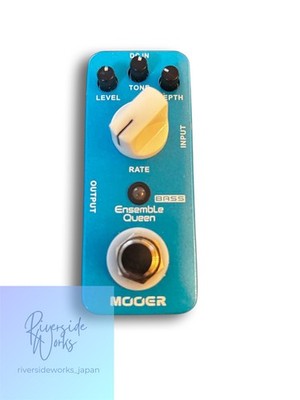 MOOER Ensemble Queen Bass Effect Pedal