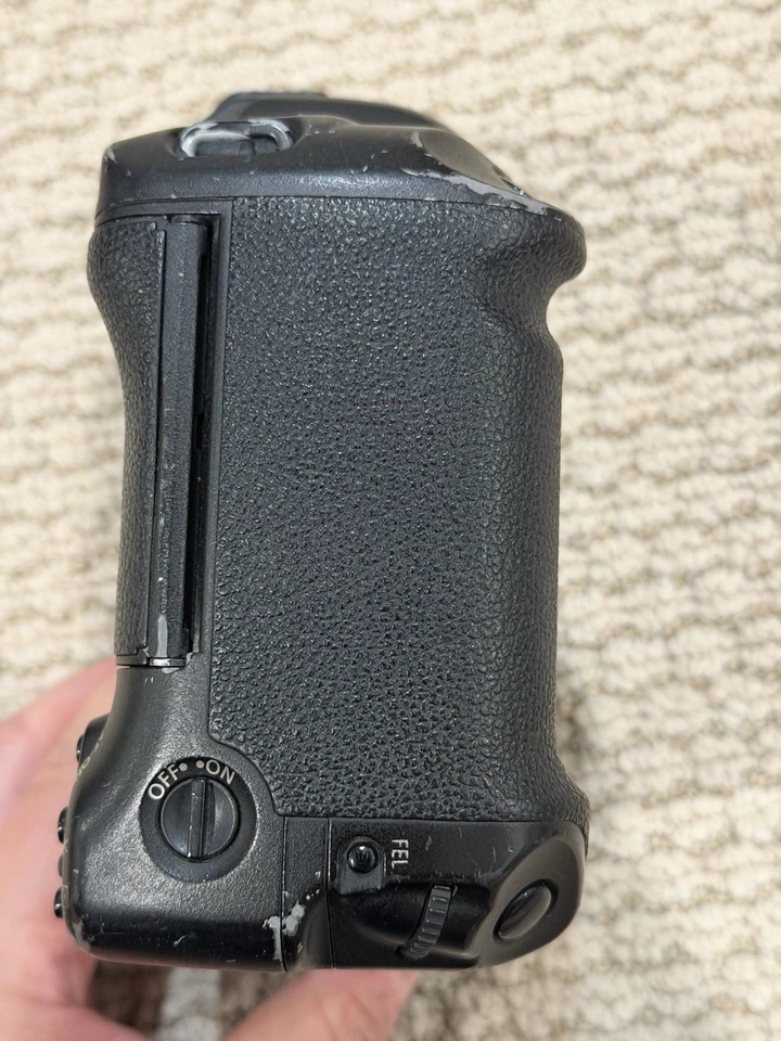 Canon EOS 1D Mark III 10.1MP Digital SLR Camera Body [Parts/Repair] READ - Image 4 of 4