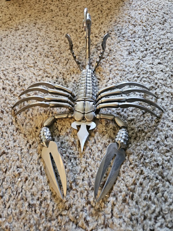 15” SCORPION KNIFE Master Cutlery Stinger Blades Large Display Knife 14 Stand