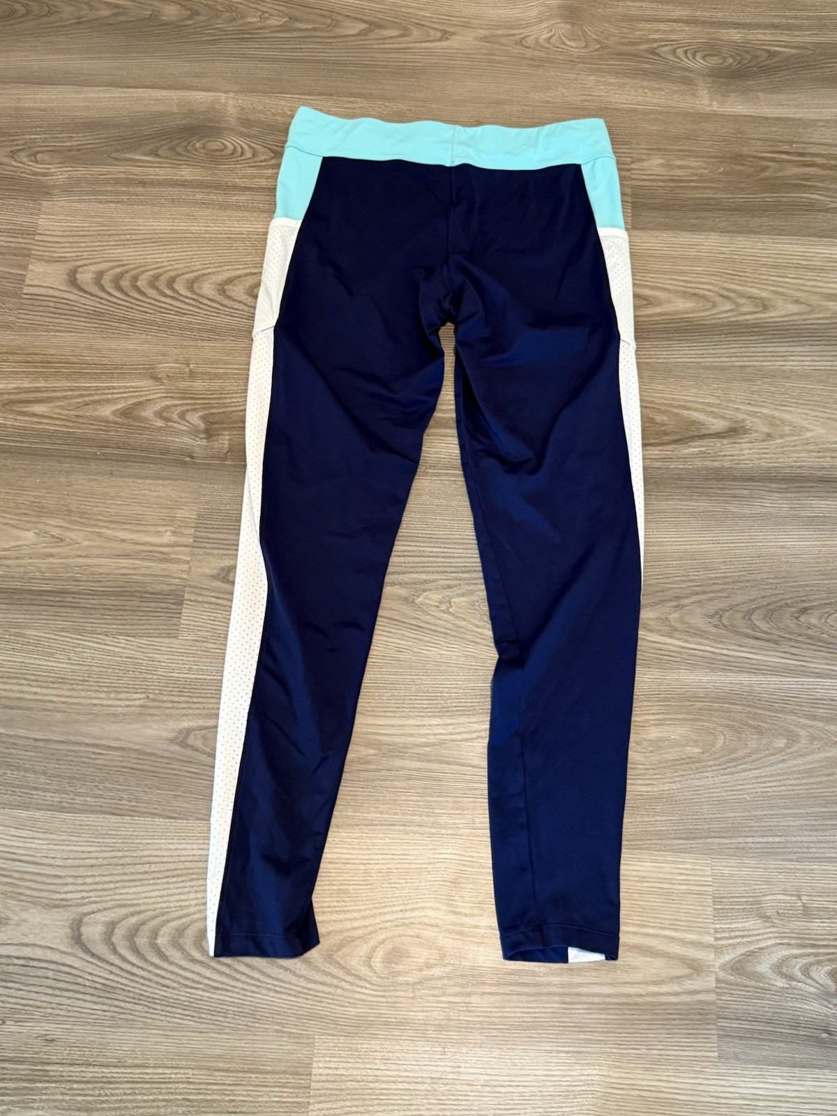 Sofibella Vented Athletic Legging Stash Pocket Wo… - image 6