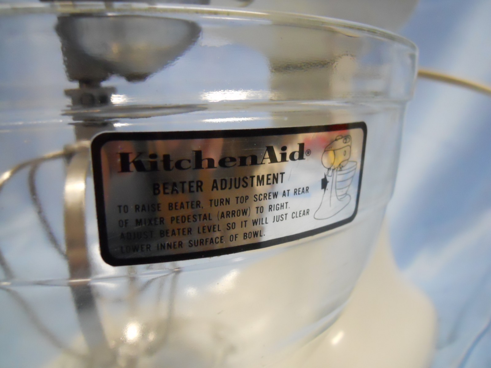 VINTAGE  KITCHENAID MIXER  MODEL 4C STAND MIXER w/ BEEHIVE GLASS BOWL & BEATER