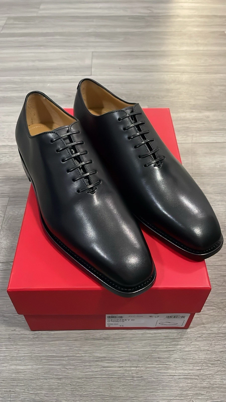 Ferragamo — NIB Ferragamo ‘Geoffrey’ Whole Cut Oxfords Size 8 EE