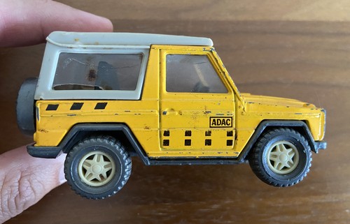 Mercedes Benz G Class SWB SOS Emergency Vehicle 1:43 - ADAC - in Yellow - Picture 6 of 14