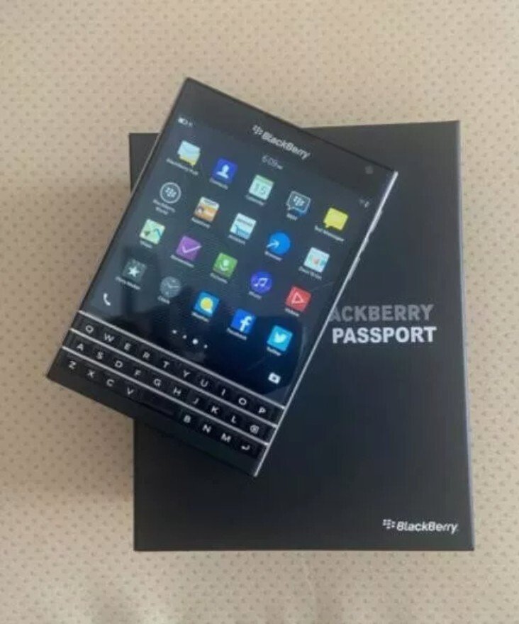 BlackBerry Passport (SQW100-1) 4G 3GB+32GB LTE Unlocked