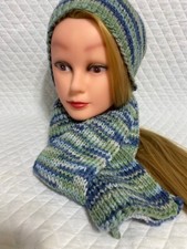 Bobble hat and scarf, hand knit