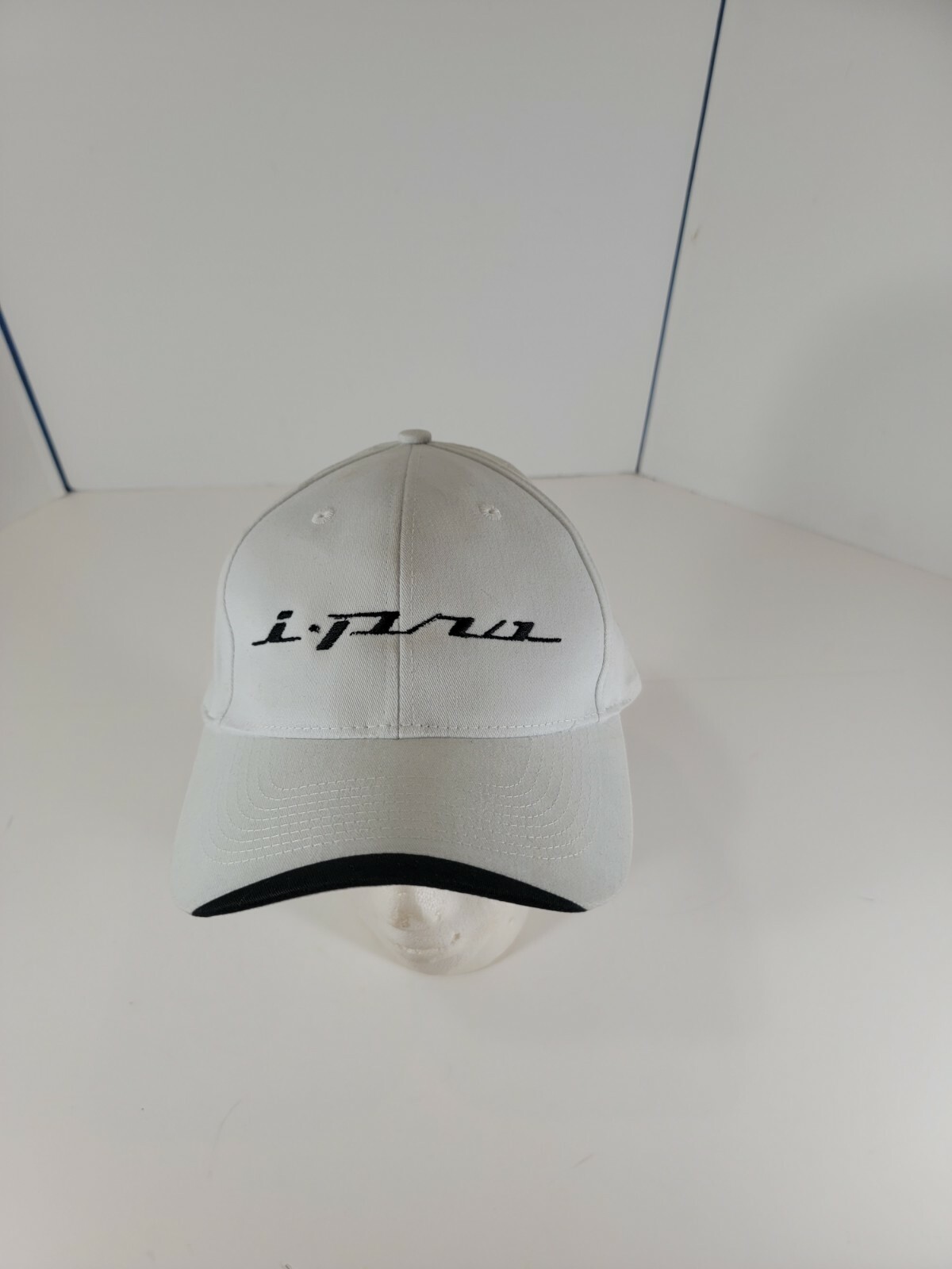 S Falcon Strap Back Hat White Black Ipro