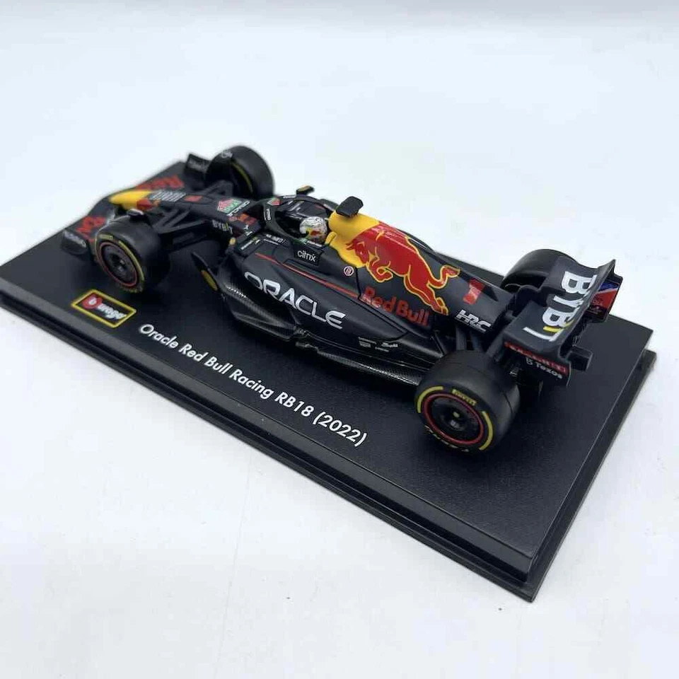 Modellino F1 Bburago Signature 1/43 Red Bull RB18 F1 2022 Max Verstappen - Immagine 3 di 4