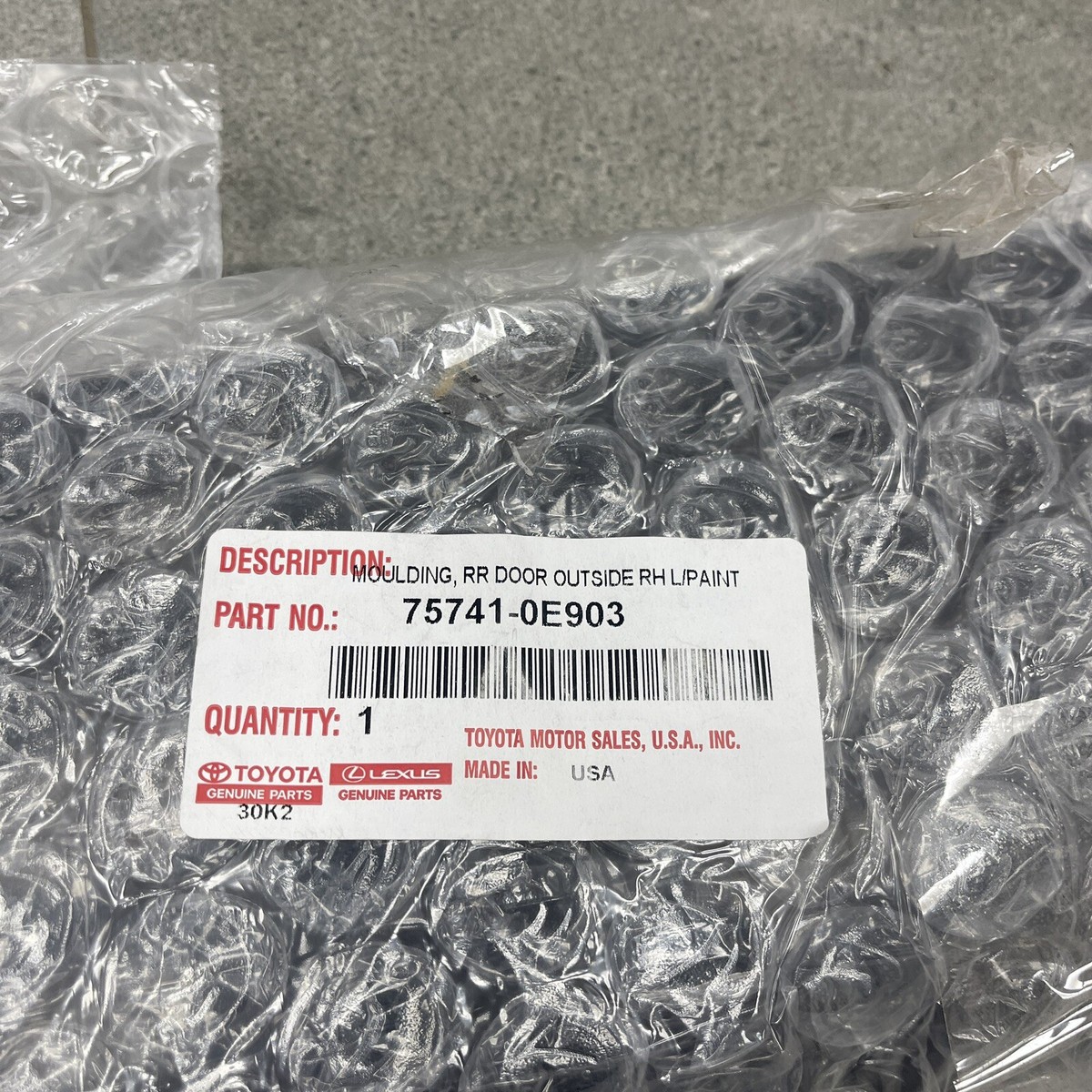 Genuine Toyota Outer Molding 75741-0E903, Brand New Right Rear