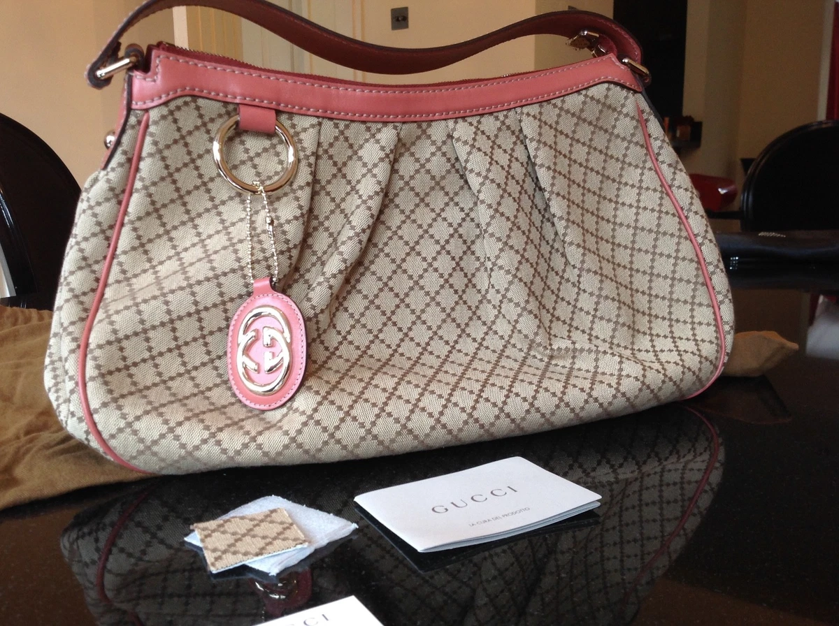 Gucci clearance bag sign