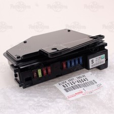 OEM Genuine Toyota Highlander 2008-10 Engine Room Junction Block Assy 8272048040