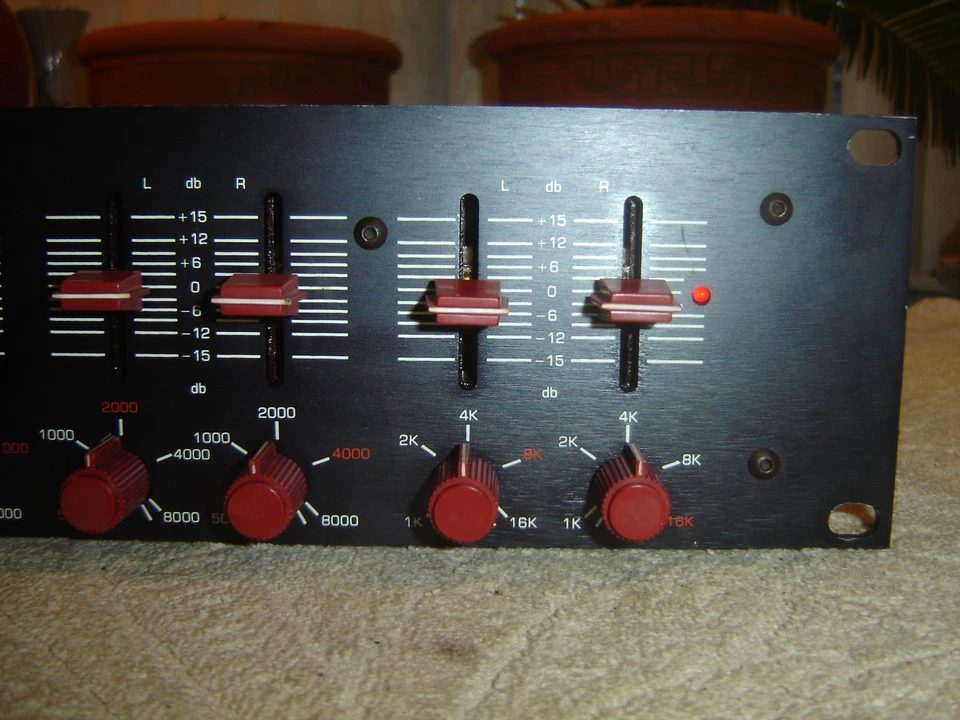 Furman SG-10, Stereo Parametric Sweep Graphic Equalizer, Eq, Vintage Rack - Image 4 of 4