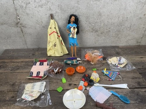 Vintage Native Americn Barbie With Accessories