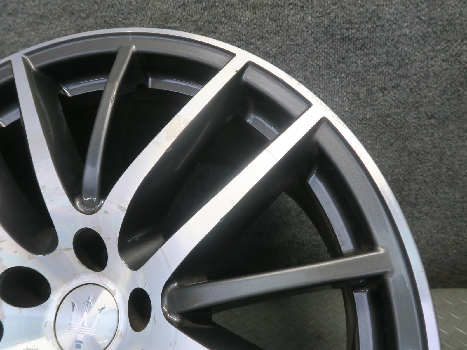 Maserati Ghibli 2014-2020 Rear Wheel P/N 670016855